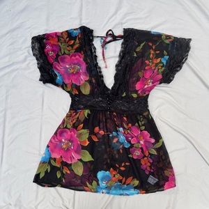 Gorgeous Vintage Floral Top